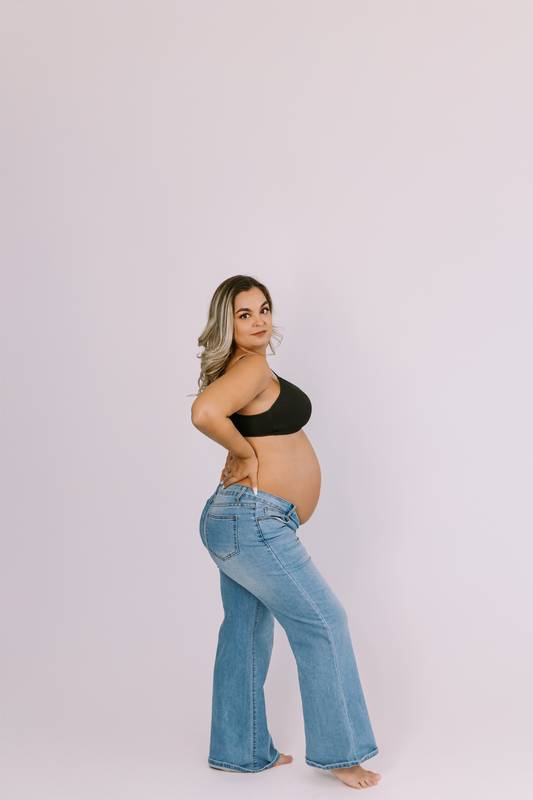Maternity session photograph by Ana Rousseau Photography, Cape Coral FL