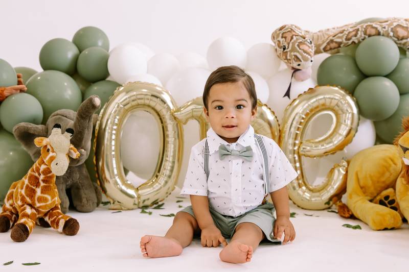 Milestone mini session photograph by Ana Rousseau Photography, Cape Coral FL